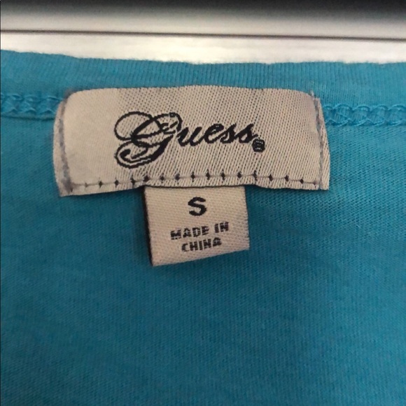 Guess T-Shirt - Picture 2 of 2